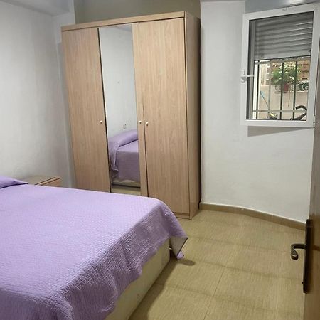 Habitacion Privada Workstay Валенсия Екстериор снимка