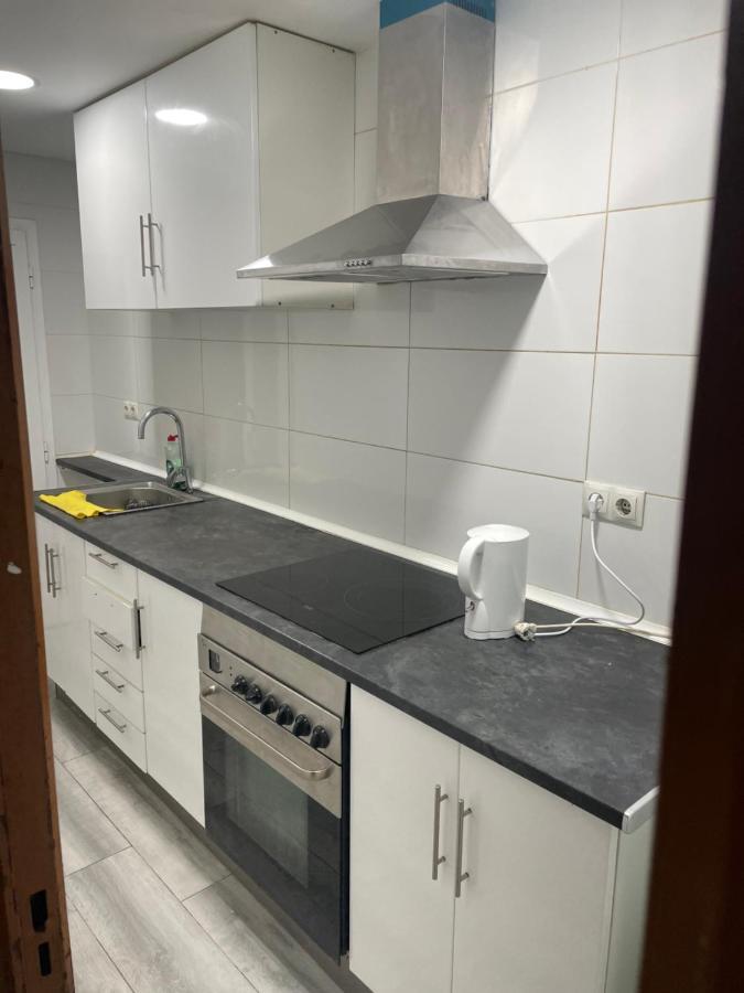Habitacion Privada Workstay Валенсия Екстериор снимка